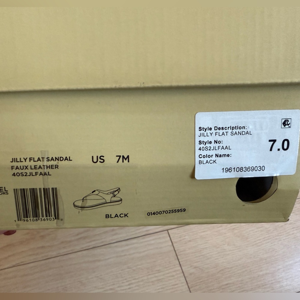 BRAND NEW- Michael Kors Black Sandals with Gold Logo - Picture 5 of 5